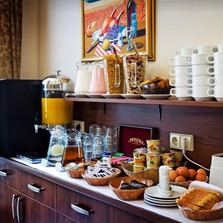 Hotel Memel 3*