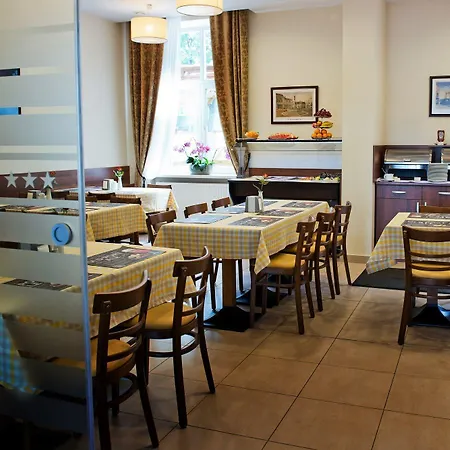 Memel كلابيدا